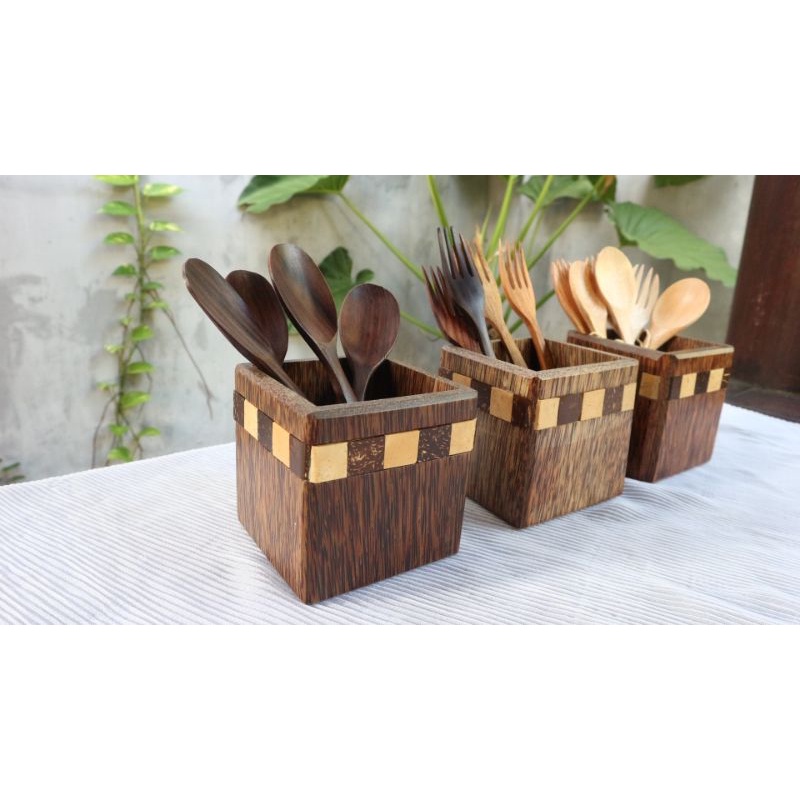 Kotak tempat sendok/tempat pulpen kayu kelapa/glugu