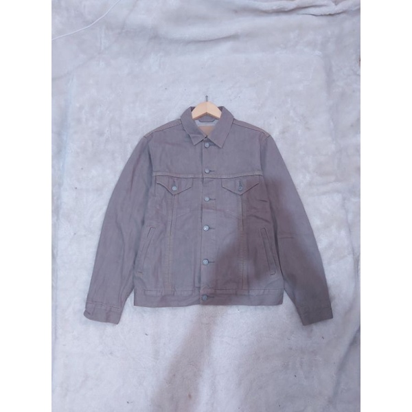 JAKET TRUCKER STRETCH JEANS UNIQLO PRELOVED BEKAS FASHION PRIA