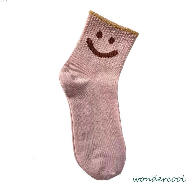 Kaus Kaki Wanita Mid-tube Cute Smiley College Style Kaus Kaki Trendi Musim Gugur Musim Dingin Musim Semi Musim Panas-Won