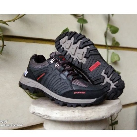 SEPATU SEKOLAH HITAM PARAMOUNT LOW | Sepatu outdoor Paramount low