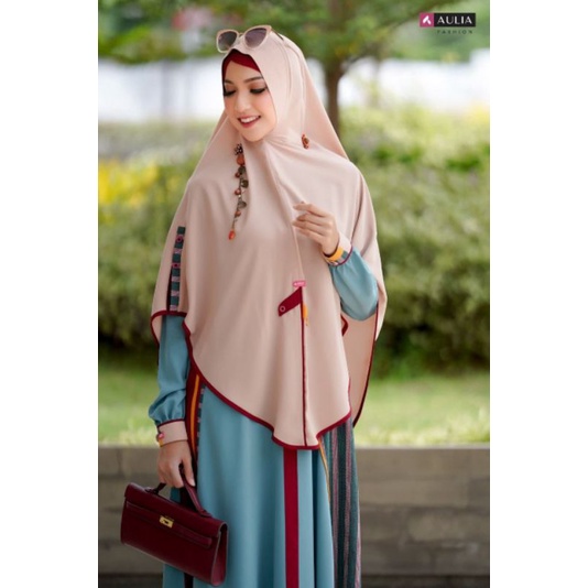 Aulia Shanzaa Jungle Green Nude Lurik