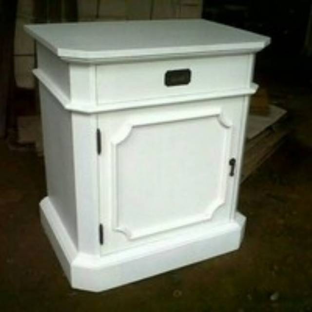 nakas bedside duco putih mebel jepara,furniture