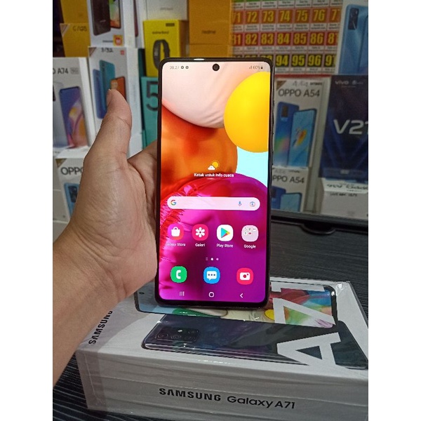 Second Samsung A71 ram 8gb/128gb mulus terawat seperti baru bisa kirim grab/gosend
