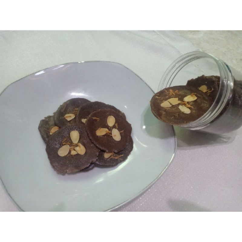 

almond crispy (mba anisa)
