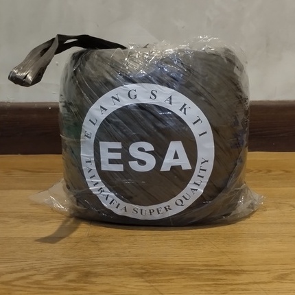 

Talia Rafia Hitam Roll Besar 1KG Rafia Kuat