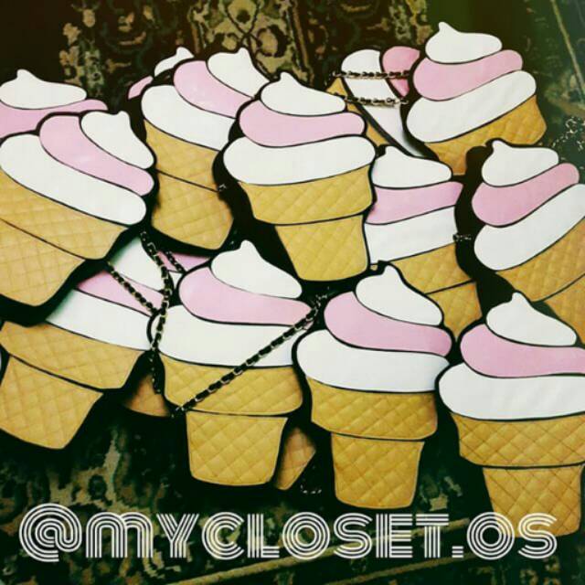 

Ice cream cone pink