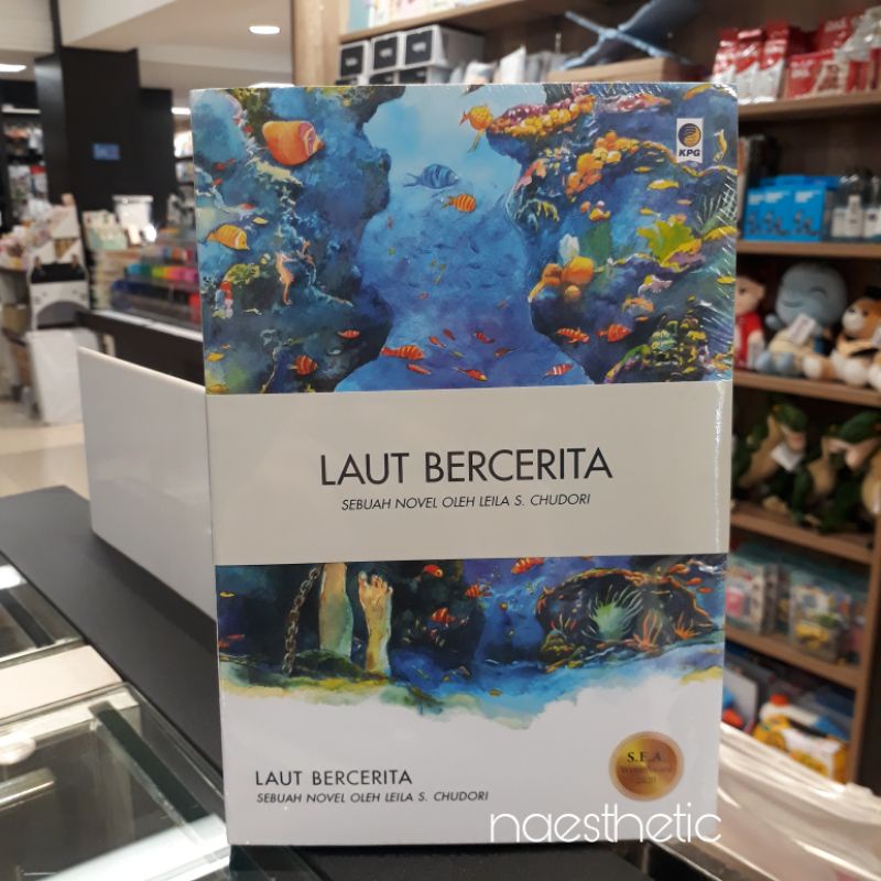 Ready stock novel Laut Bercerita original gramedia