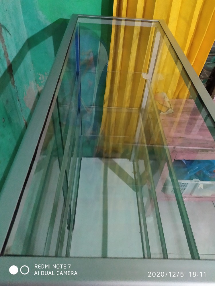 Etalase Kaca 1 Meter (khusus Bogor)