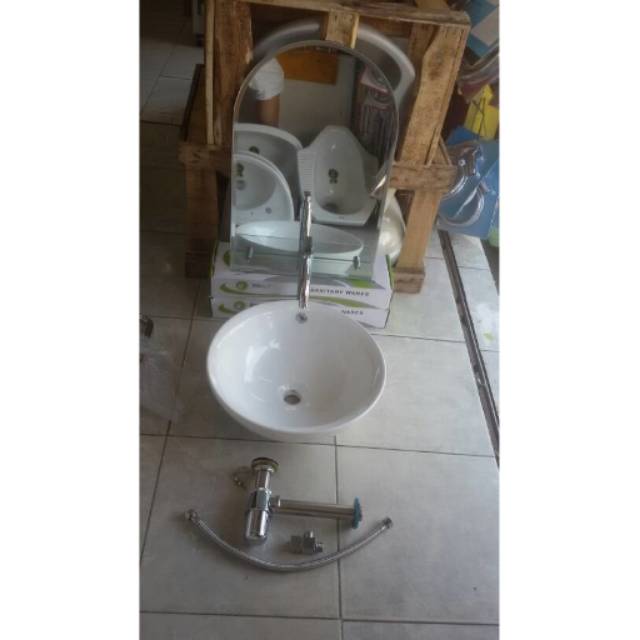 Wastafel cuci tangan keramik bulat mangkok komplit alat+kaca cermin