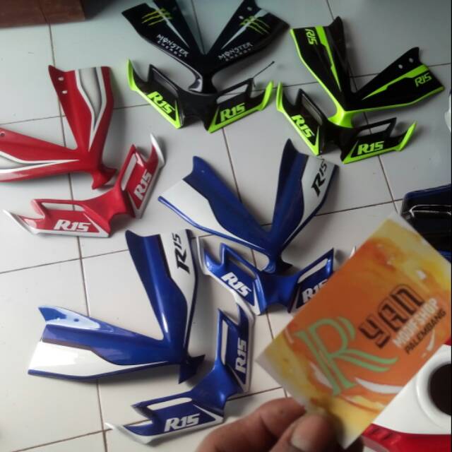 Winglet dan topeng r15 v2 grafis