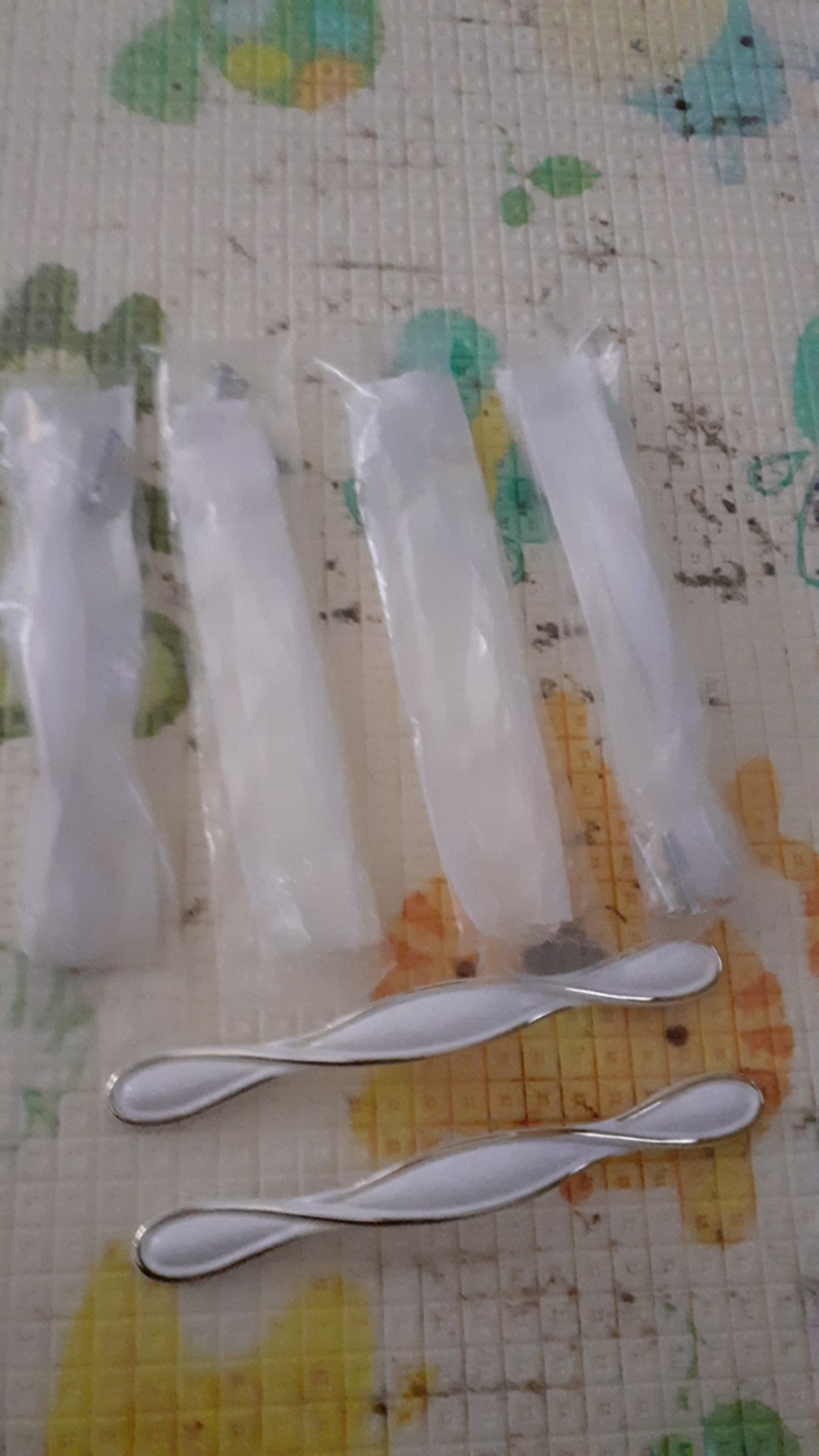 Handle 693-128 White Putih Tarikan Minimalis Pintu Lemari Laci Dapur Modern Gagang Kabinet Rumah