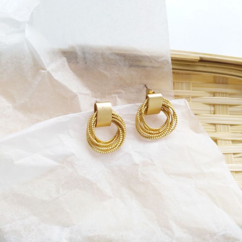 SIY  1 Pair Golden Metal Multi-layer Circle Winding Geometric Round Small Stud Earrings for Women Girl Party Fashion Jewelry