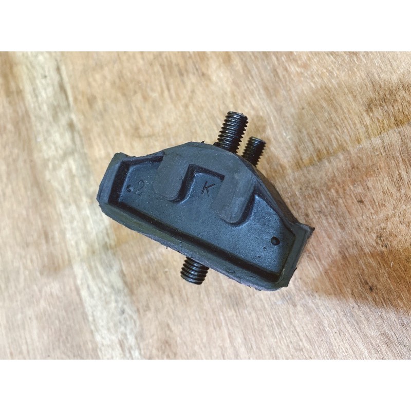 Karet Bantalan Pangkon Mesin Kaisar (K) / Engine Mounting Kaisar Triseda Motor Roda Tiga