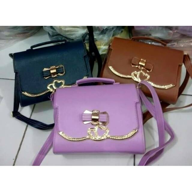 Tas slempang wanita cantik