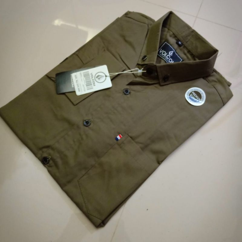 KEMEJA PRIA BOYI TOP MAN LENGAN PANJANG PENDEK KASUAL FORMAL KERJA KANTOR POLOS PUTIH HITAM WHITE-Kmja Pndek Army