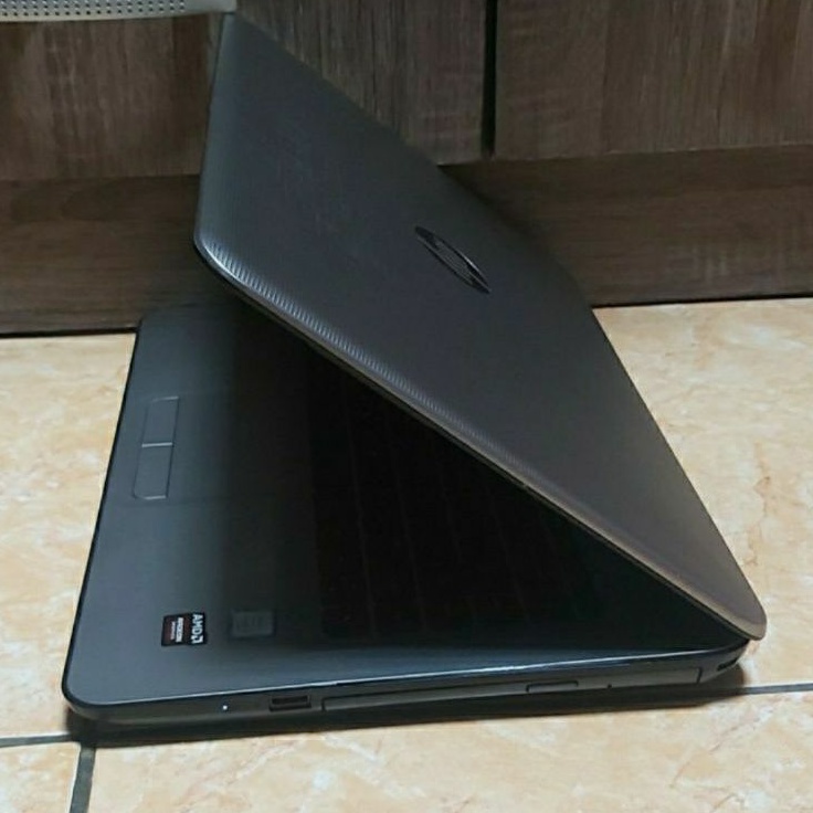 Laptop HP 14-am015TX Intel Core i5-6200U Doblevga Amd Radeon R5 M330 2GB Ram 8GB SSD 128GB Windows 10 64 bit desain,editing,gaming, layar 14 inch