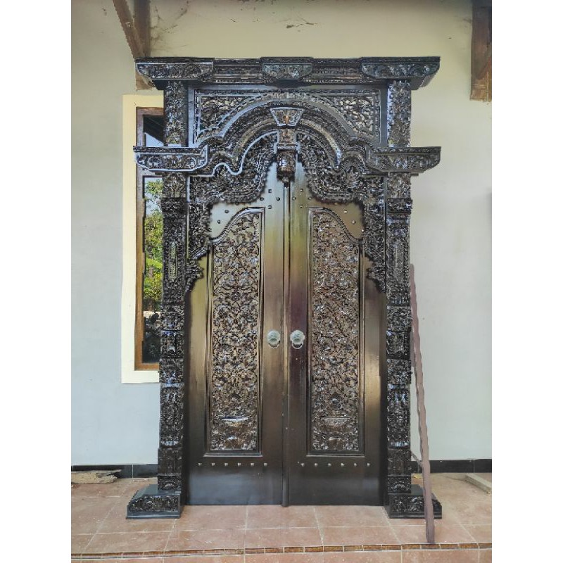 gebyok pintu ukir jepara / berkualitas/ finishing salak tua