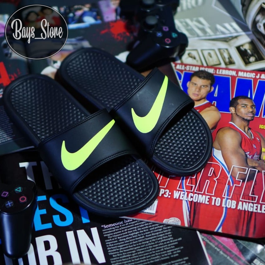 SANDAL NIKE BLACK GREEN / SANDAL TERLARIS / SANDAL SLIP ON / SANDAL PRIA / SANDAL NIKE BENASSI