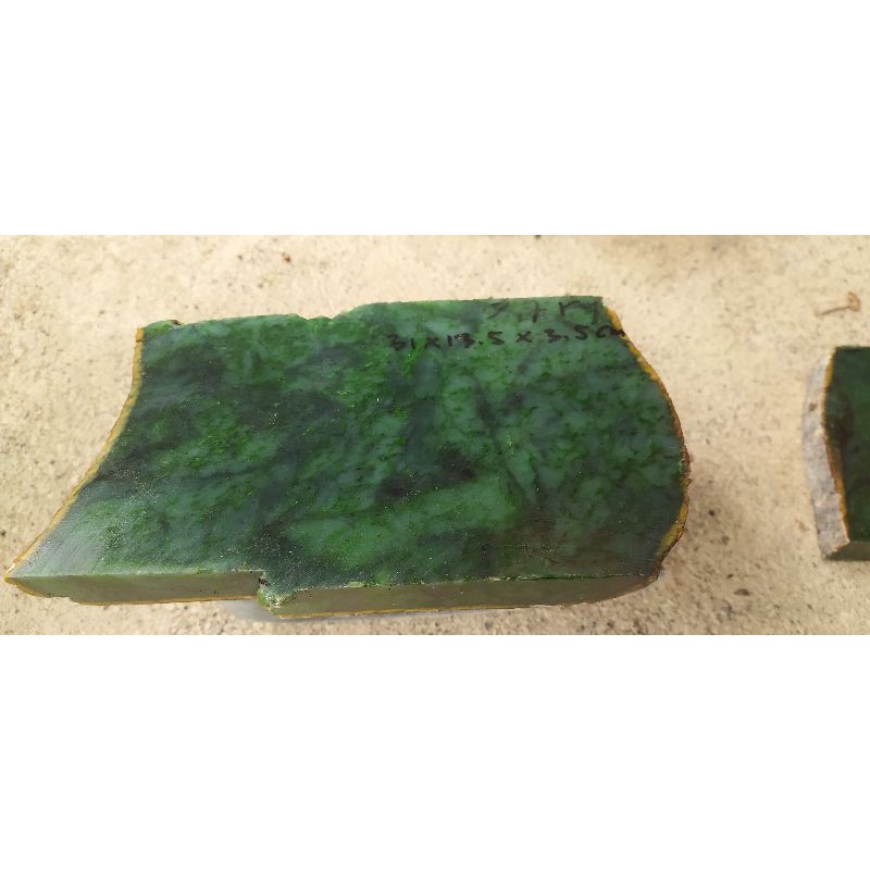 BONGKAHAN BATU GIOK ACEH 2.7 KG KUALITAS SUPER