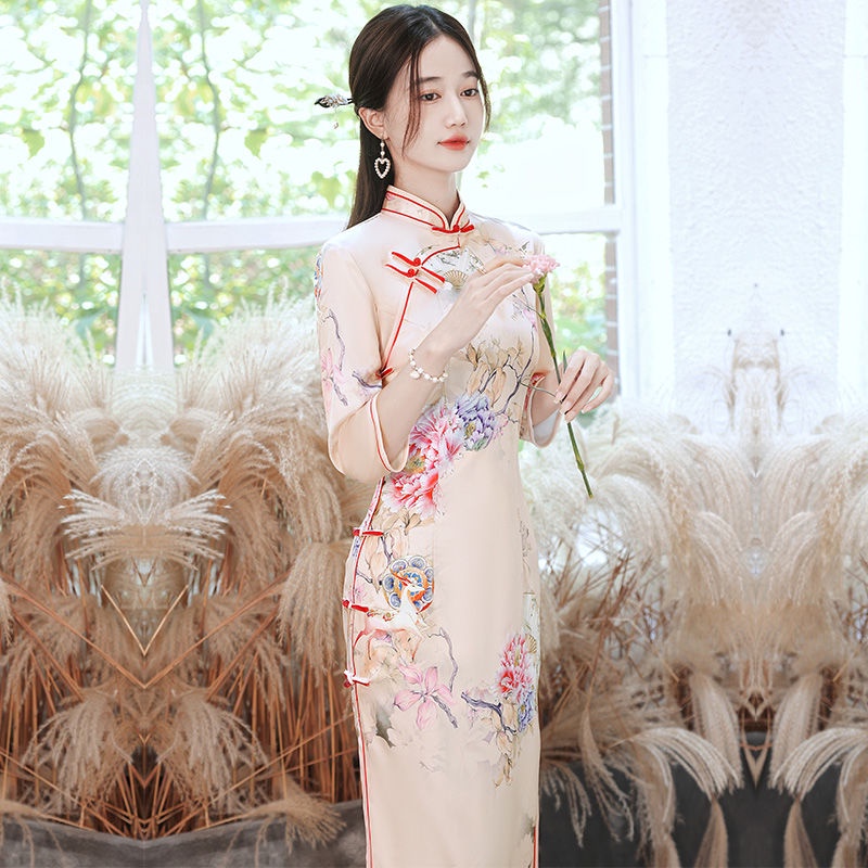 2022 new silk cheongsam long dress warlord wife Chinese style fashion show retro improved female aut