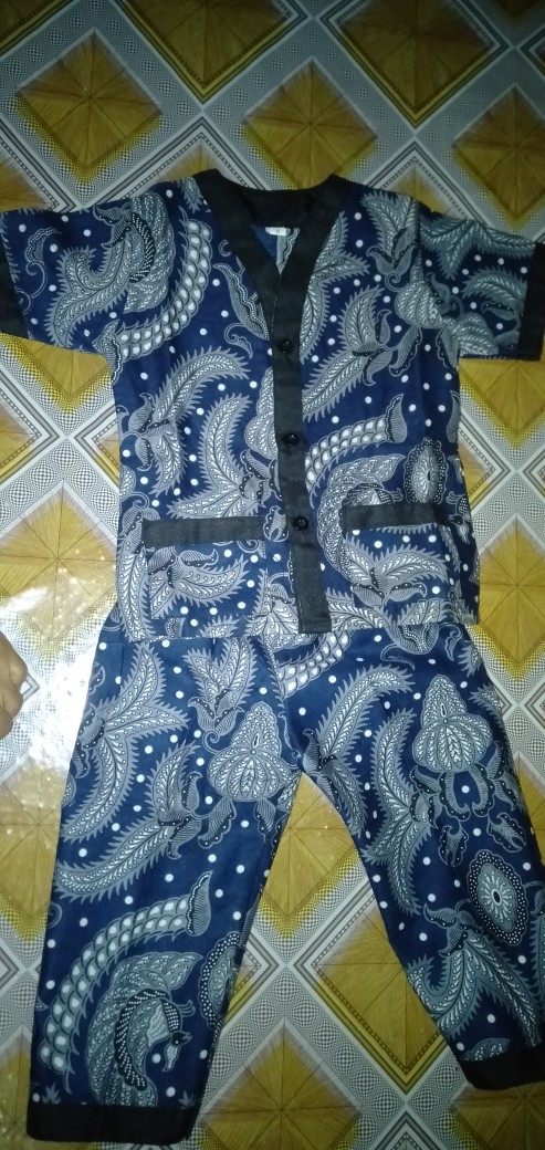Piyama Batik Anak Motif Elegan Untuk Cowok Cewek Di Pakai Anak Usia 1-5 Tahun Bahan Katun Dan Adem.