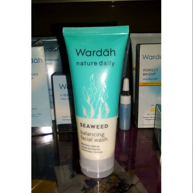 Wardah seaweed facial wash