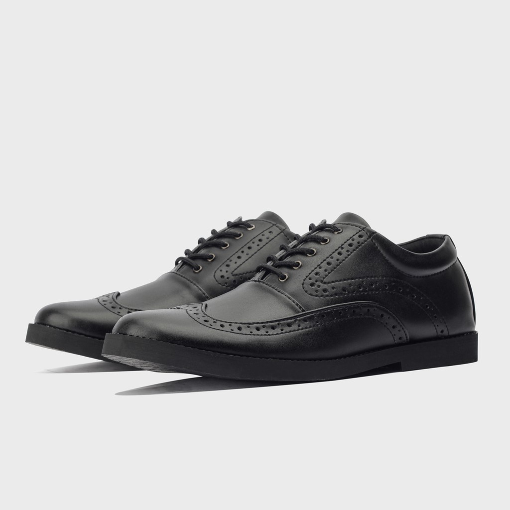 KENZIE BLACK ORIGINAL x GIANT FLAMES Sepatu Formal Hitam Tali Pria Pantofel Kerja Kantor Dinas Resmi Guru Kantoran Pesta Undangan Kondangan Nikah Wisuda Kuliah Brogue Wingtip Derby Oxford Semi Kulit Premium Footwear Big Size Jumbo Ukuran Besar 44 45 Keren