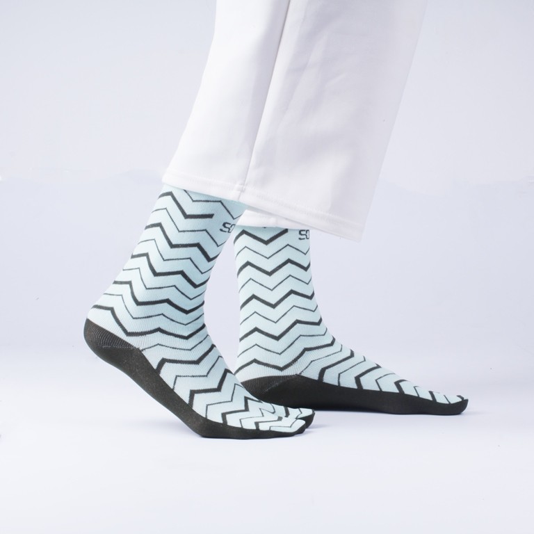 Kaos Kaki Jempol Soka Essentials Tribal - Motif Zig zag / Chevron