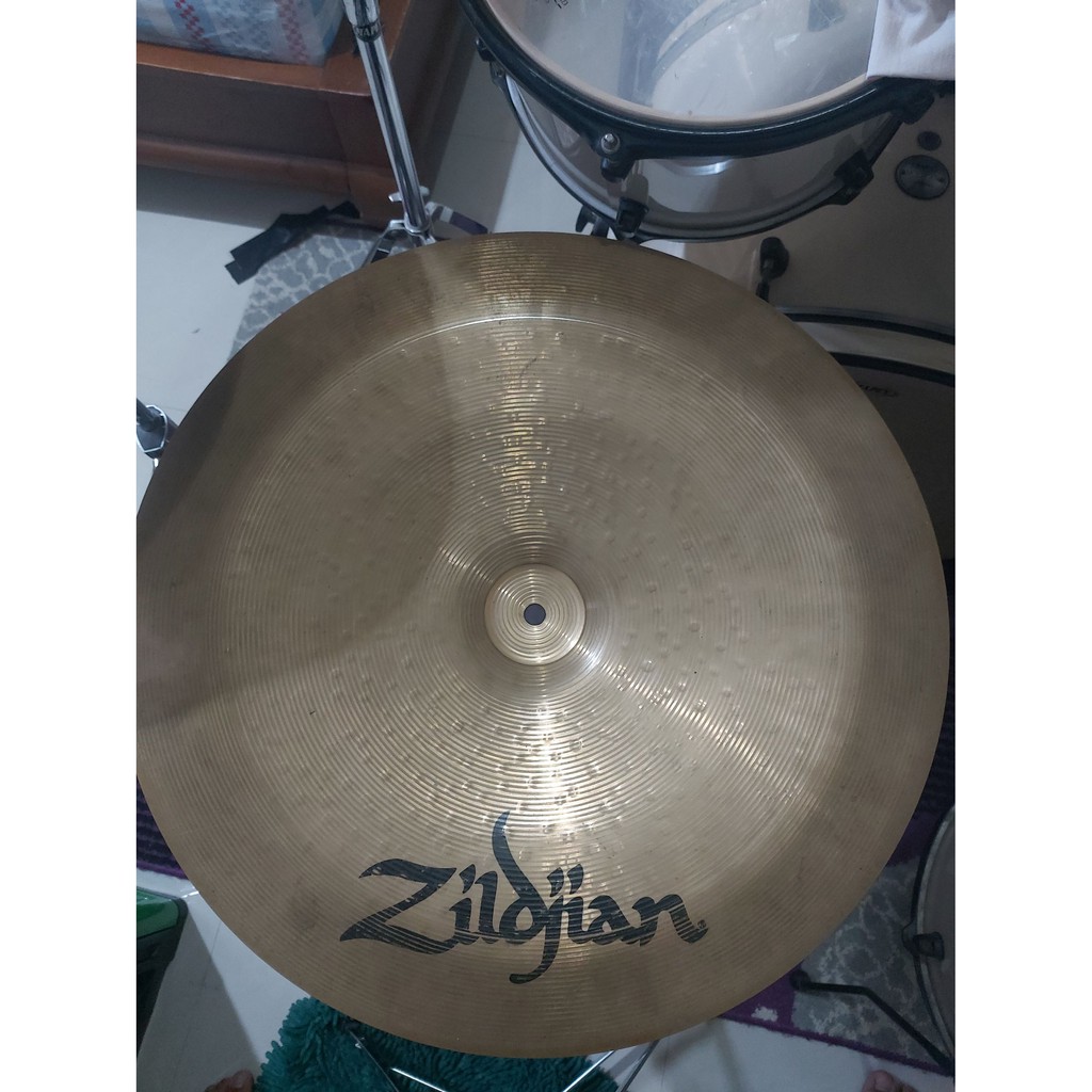 Jual Zildjian ZHT 18" Inch China/Chinese Cymbal Mulus 99 Like New