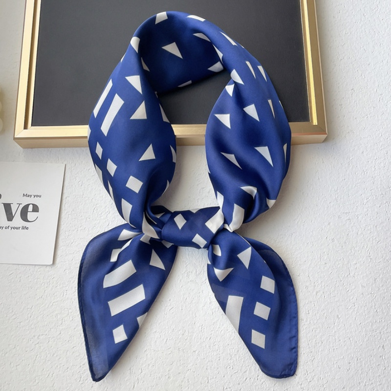 &quot;Lacey&quot; 70x70 cm, Scarf Leher, Scarf Tas, Bahan High Grade Silk Immitation