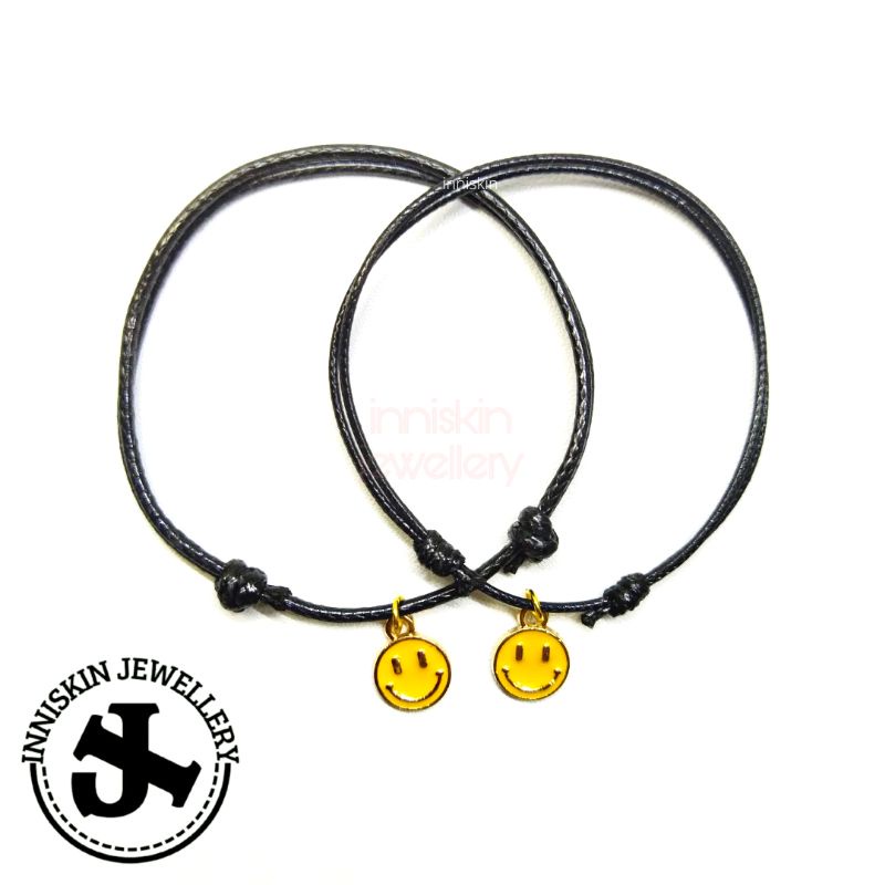 Gelang Liontin Senyum / Gelang Senyum / Gelang Smile / Gelang Korea Liontin Senyum Emoji / Gelang Tahan Air / Gelang Waterproof / Gelang Hitam