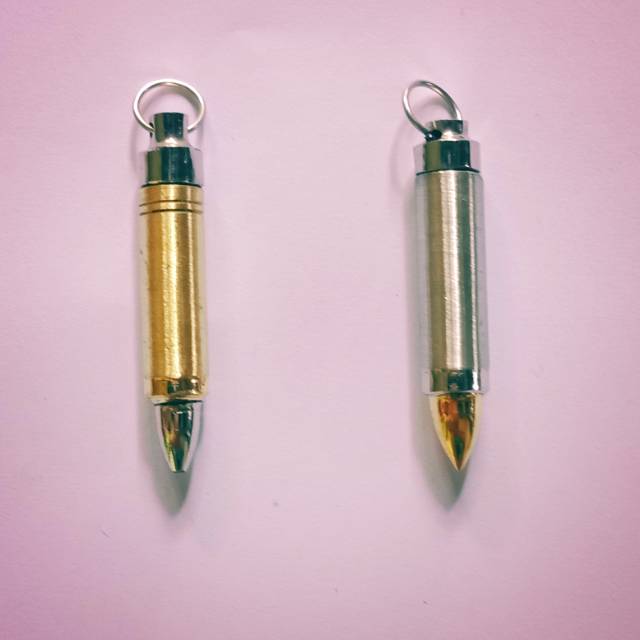 Liontin peluru asli titanium 100%