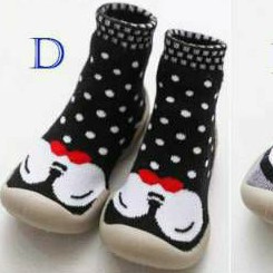 Skidder Sneaker Sepatu  Bayi  Kaos Kaki Sol  Karet  Hitam 