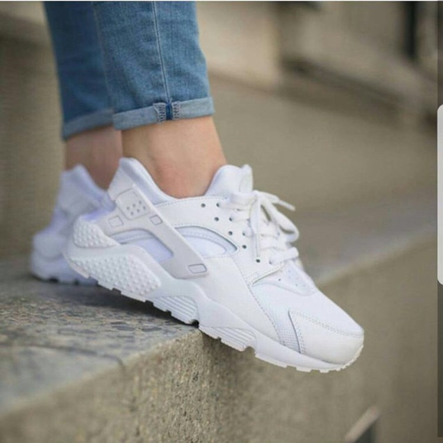Best seller sepatu wanita nike air huarache white premium original / sneakers cewek nike murah promo