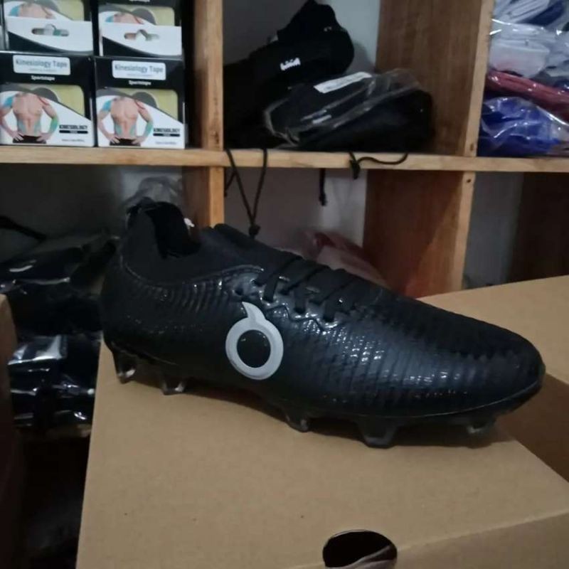 TERBARU SEPATU BOLA ORTUS CATALYST QUIVER FG BLACK
