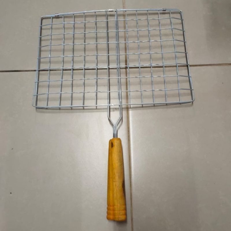 Panggangan ikan bakar gagang kayu / panggangan capit / panggangan kawat / alat bakaran ikan / pangga