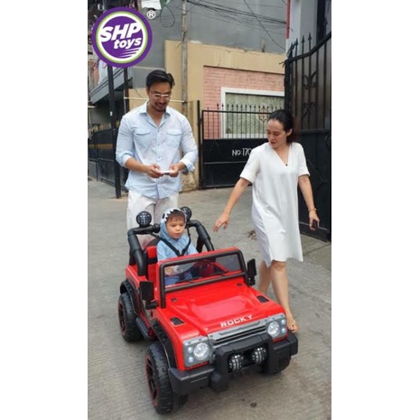 Mobil aki Jeep SHPToys Rocky 5008 volta accu charge anak cowok Makassar