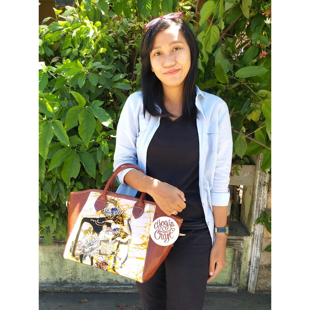 Tas Kulit Rania Wayang Batik Tulis