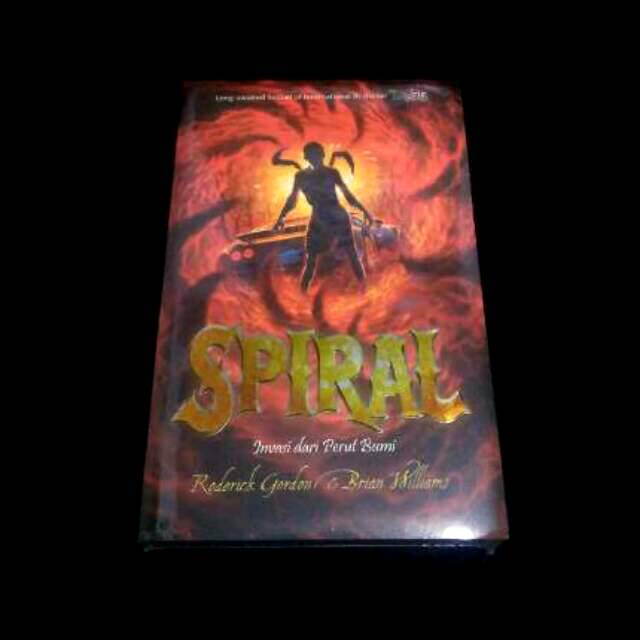 Novel Spiral buku 5 Tunnels Series by Roderick Gordon & Brian Williams