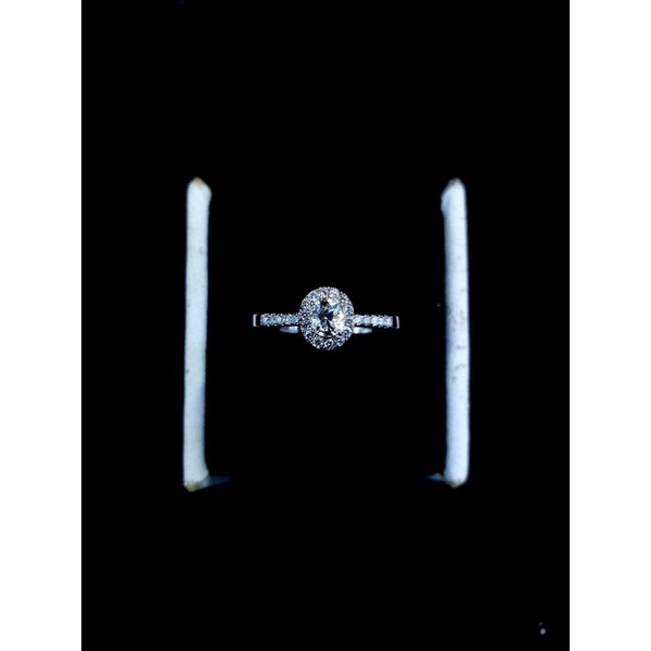 cincin mata 1 berlian oval keliling berlian ring emas putih