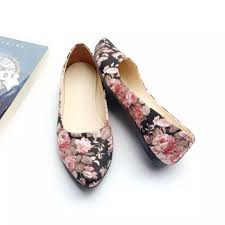 Flatshoes kerja polos bunga nagita