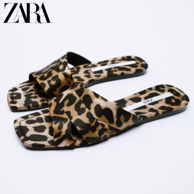 WITH BOX+ INVOICE Sandal Flat Leopard Import Sandal Wanita Branded JKYR7000