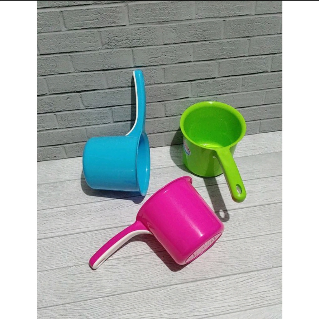 gayung mandi plastik kmp mutiara