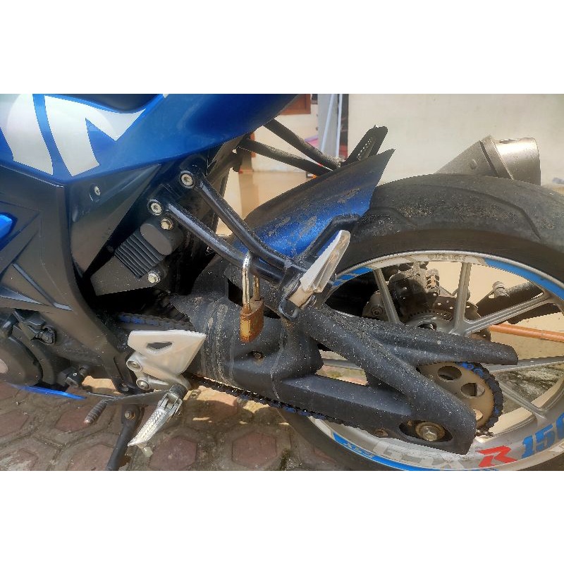 Cover Arm GSX R 150