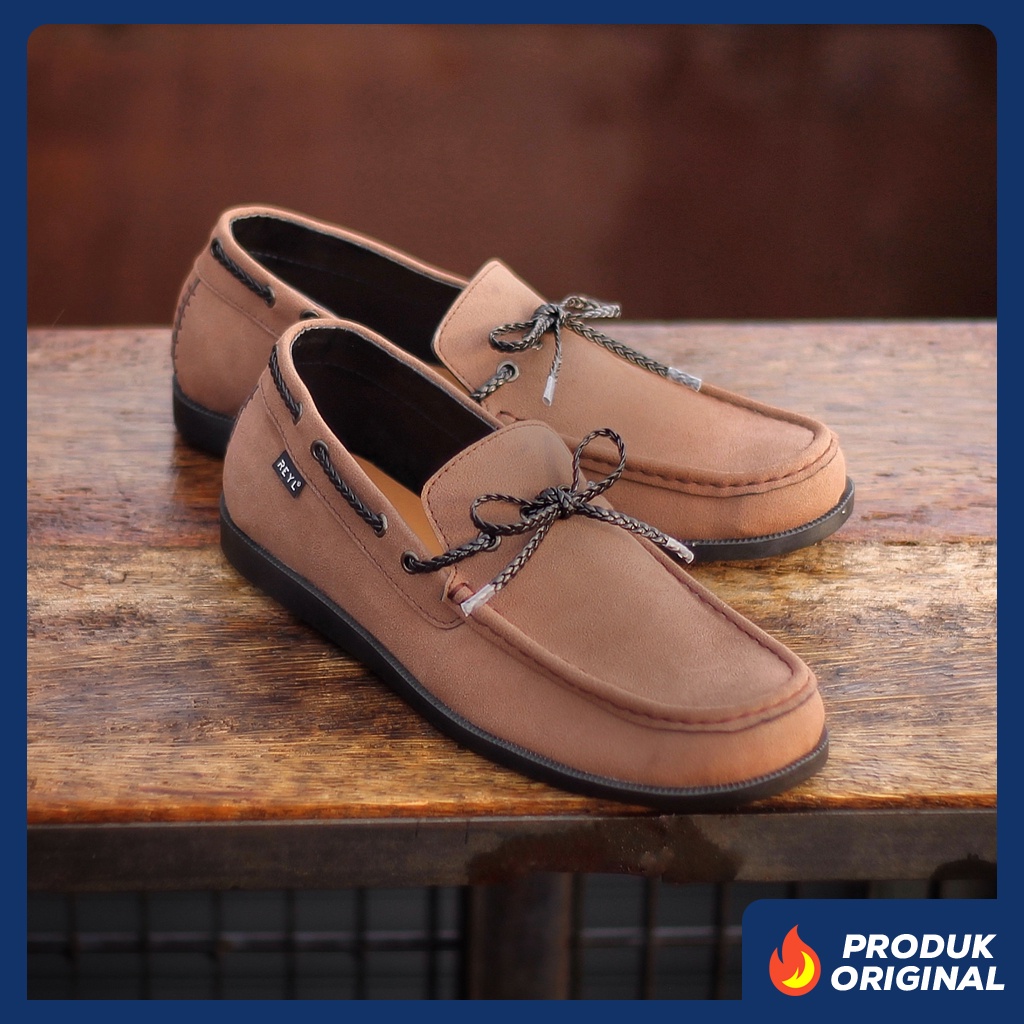 LICK MILO ORIGINAL x REYL MAN Sepatu Slip On Pria Slop Simple Casual Formal Kerja Kantor Selop Jalan Santai Main Hangout Nongkrong Kuliah Loafers Resmi Kantoran Pesta Kondangan Loafer Distro Semi Kulit Premium Men Footwear Keren Terbaru Kekinian Branded