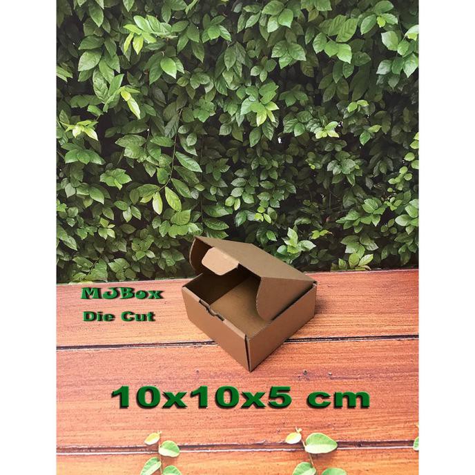 

Kardus Karton 10X10X5 Cm..Die Cut Kotak Aksesoris Dll Model Box Pizza