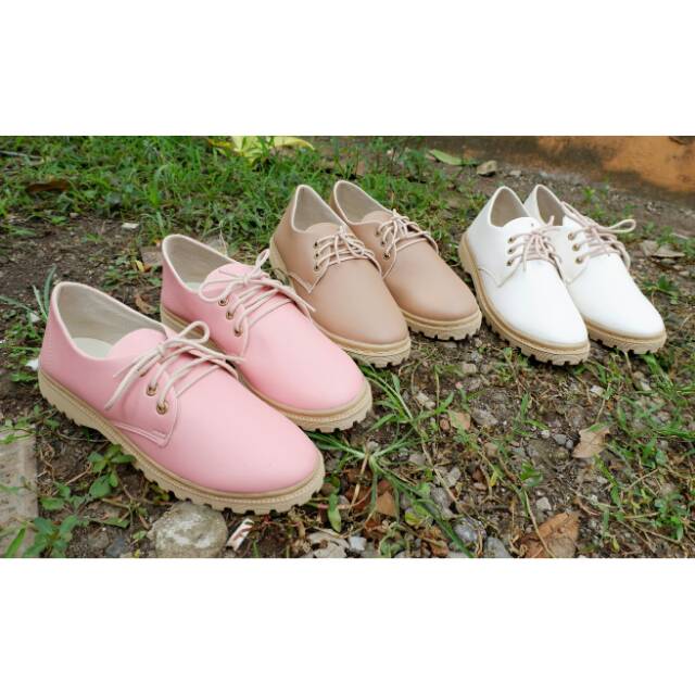 SEPATU SANTAI DOCMART WANITA DOKMART CEWEK LUCU KULIT SINTETIS MODEL IMPORt