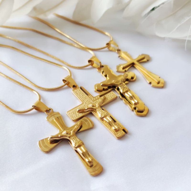 Kalung Salib Yesus Kalung Salib Titanium Pria dan Wanita Warna Emas