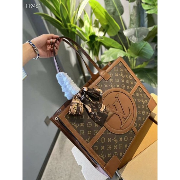LV TOTEBAG