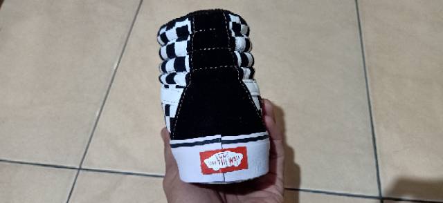 Sepatu snakers hi motif catur